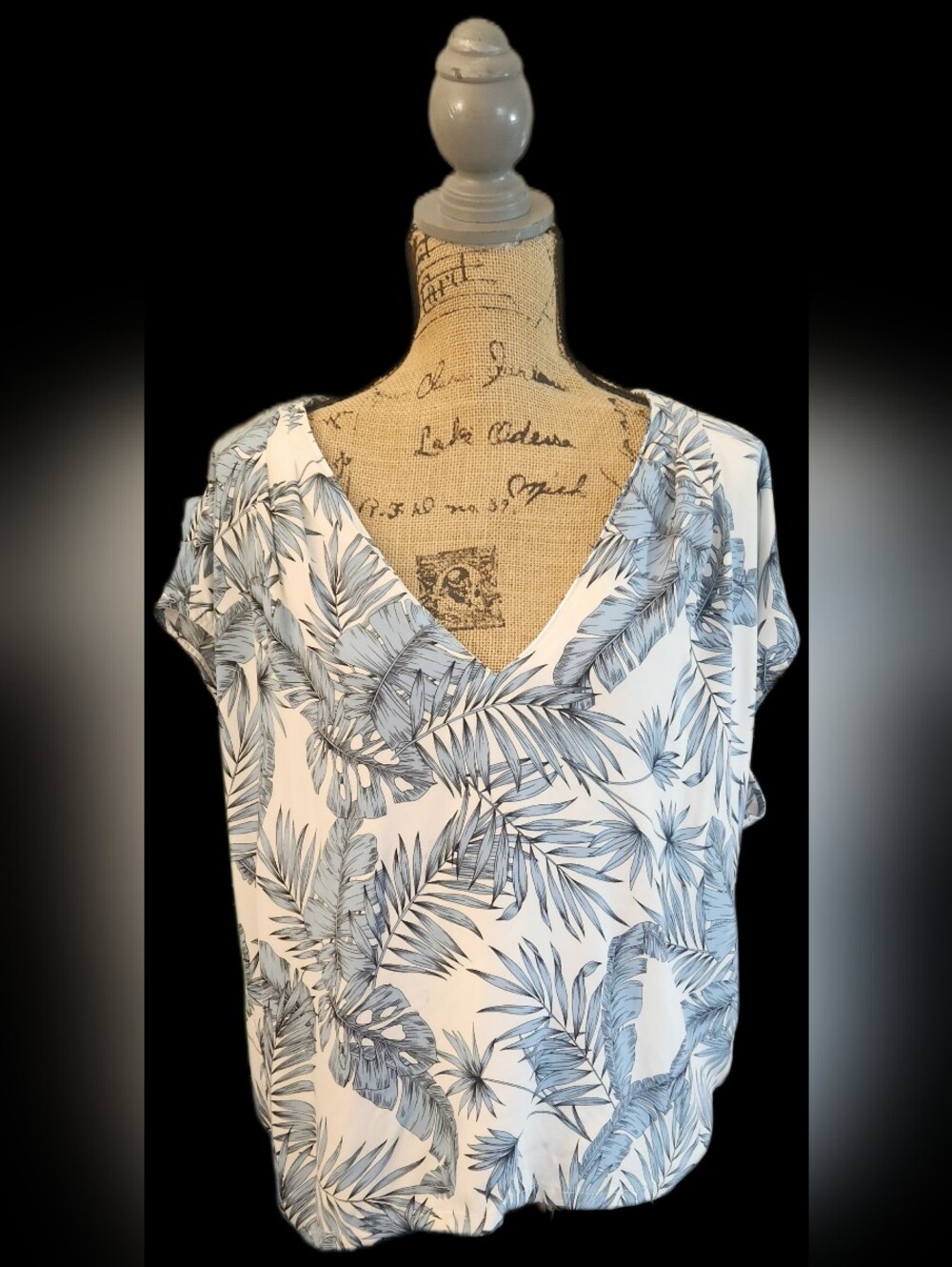 #WC147 H&M White V-Neck Tropical Leaf Print Blouse